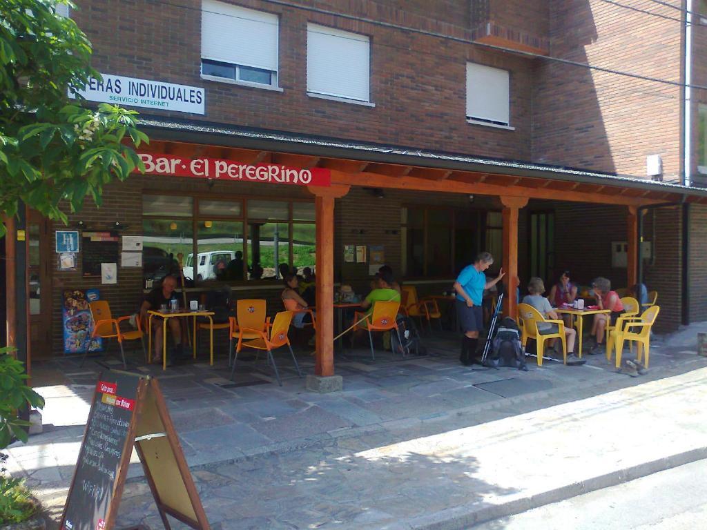 Hostal El Peregrino La Portela de Valcarce Exterior foto